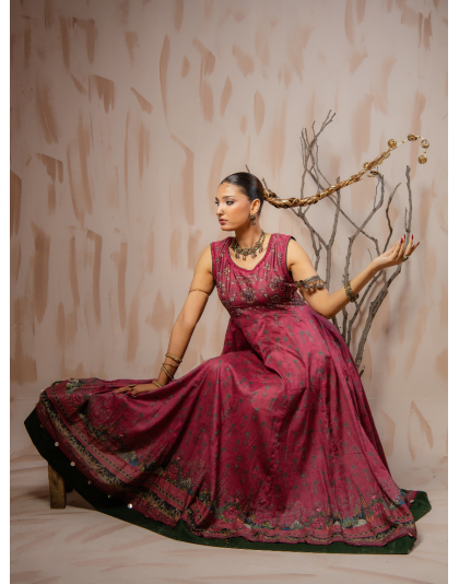 Mahroon Heritage Premium Lawn 3 Piece Frock Set