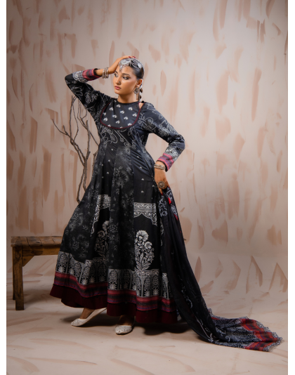 Black Heritage Premium Lawn 3 Piece Frock Set